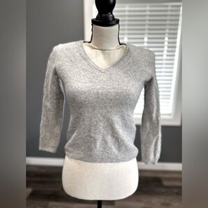 Charter Club Luxury 100% Cashmere Gray Sweater Size Large Soft V-Neck
